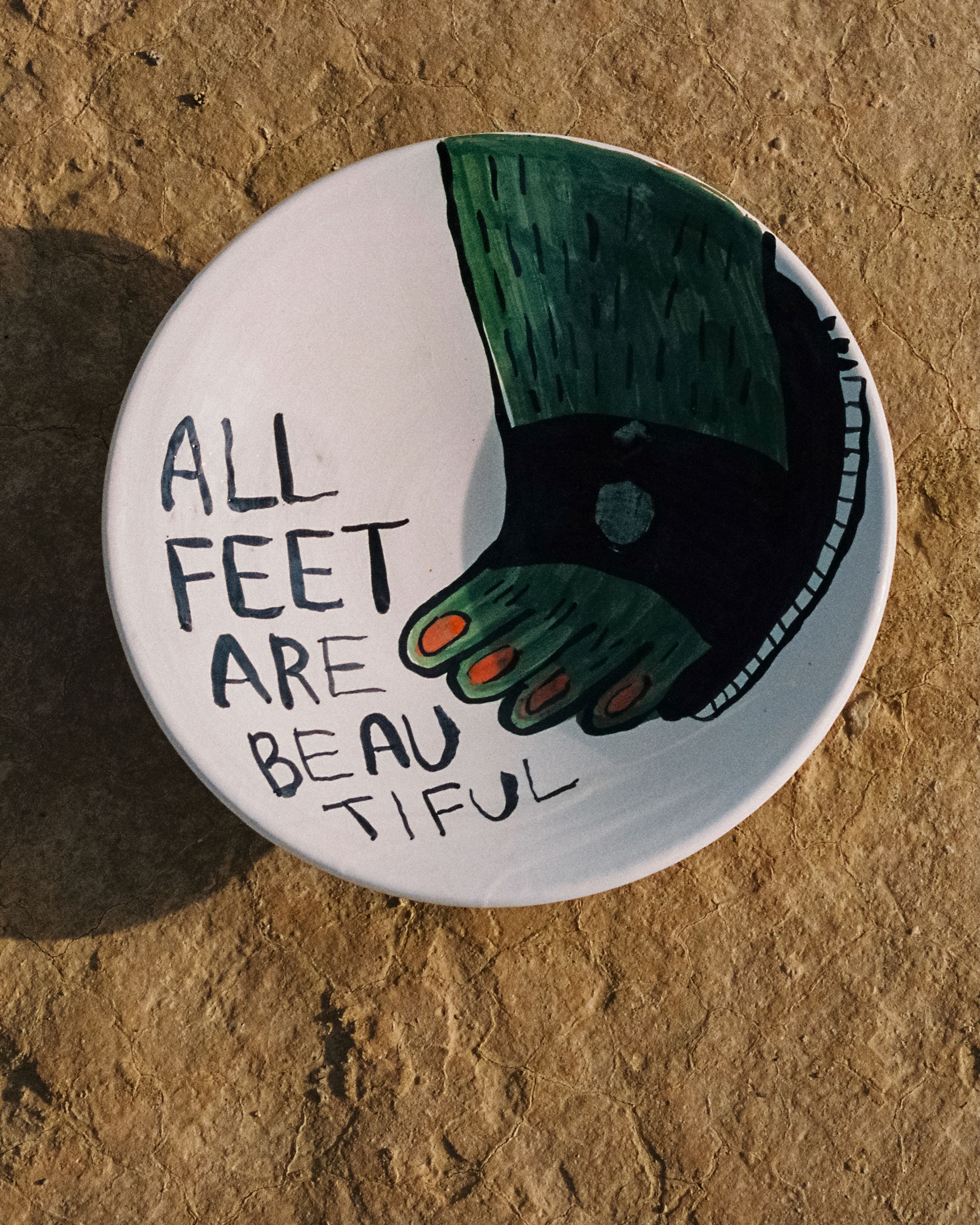 "All feet are beautiful" big platter